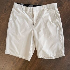 NIKE Golf Shorts Light Tan Stone Color Preppy Performance DriFit Lightweight 34